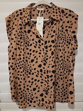 Pleione Button Up Pebble Print Top